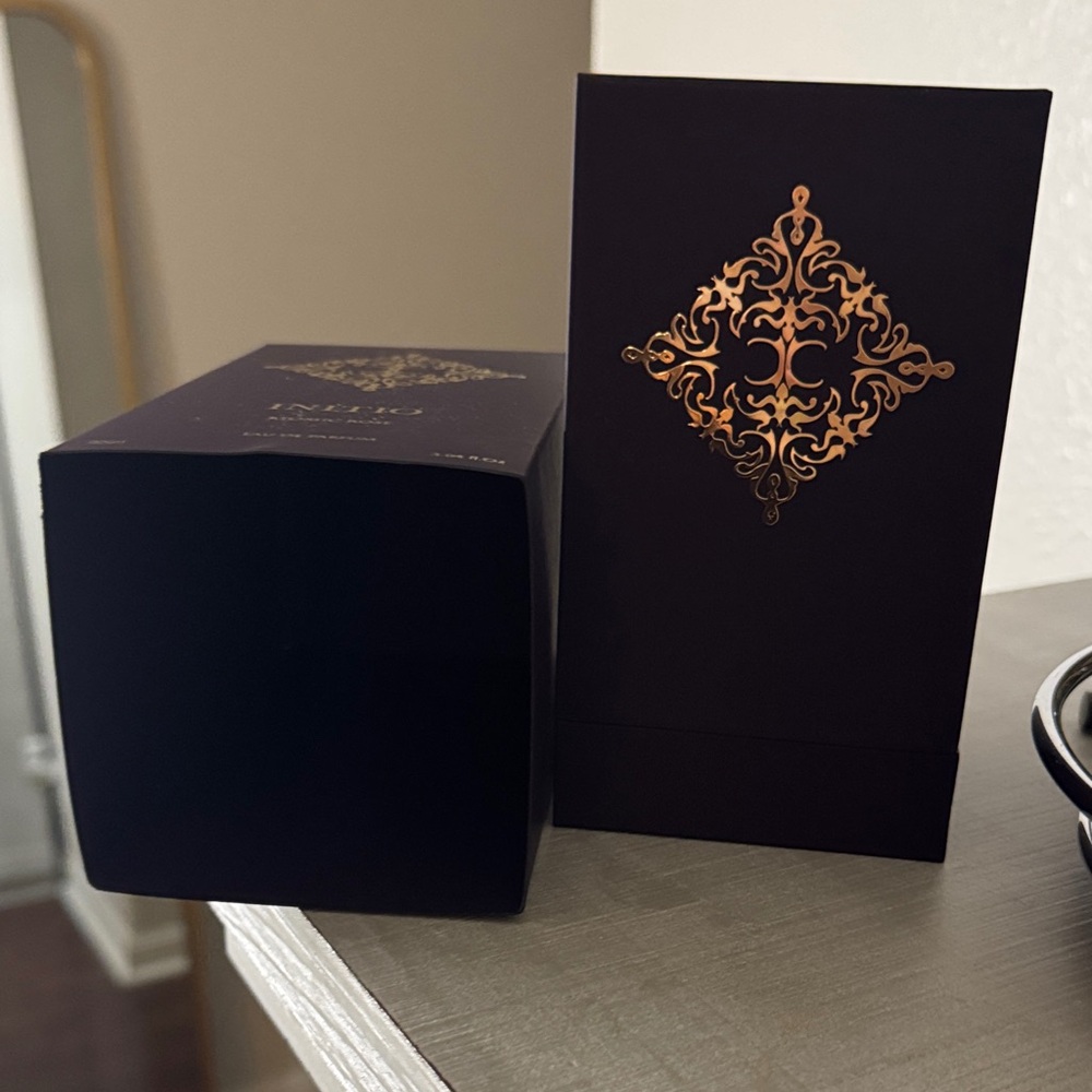 Empty Perfume Box - Picture 2 of 4